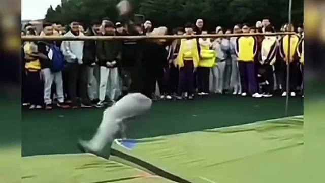 体育差生在运动会上都有着怎样的表现，太搞笑啦