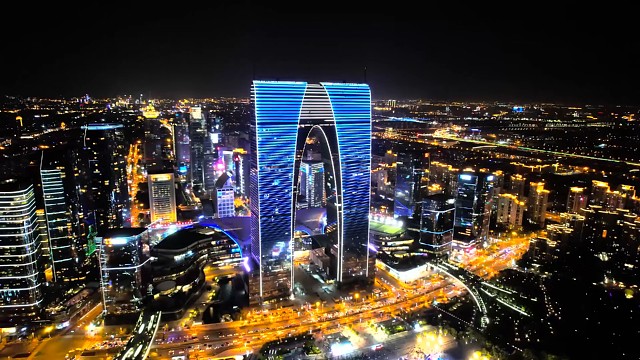 创业，是一场与自我的较量，在困难中磨砺，在挫折中奋起，终将绽放属于自己的光芒。