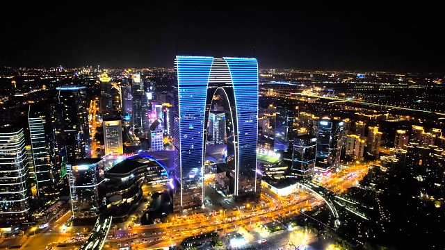 创业，是一场与自我的较量，在困难中磨砺，在挫折中奋起，终将绽放属于自己的光芒。