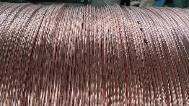 探秘电线电缆车间：生产链全揭秘，生产线火力全开！