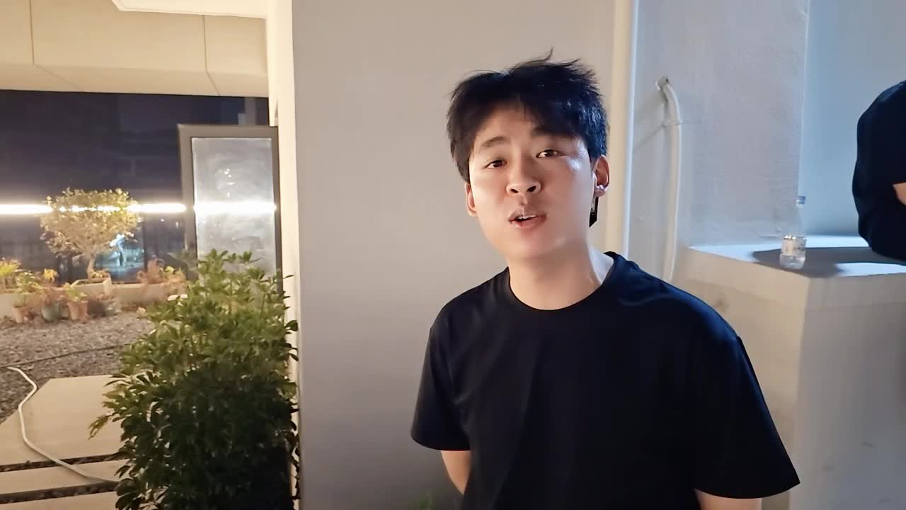 做主播还是要脚踏实地，兄弟们哪天想看我我都在直播！