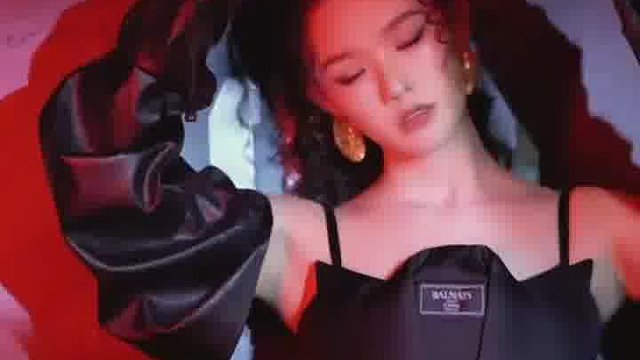 林允的造型可不就是妥妥的野蛮的小女友吗？