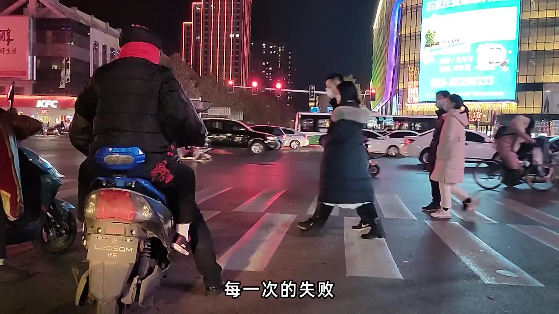 别在该冲锋的年纪_选择躲在舒适区张望_创业就是一往无前的征途