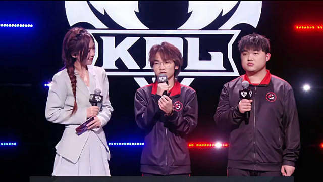 KLG零封RNGM为好兄弟情久打出卡位赛海报！！​​​