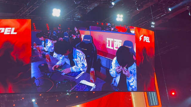 歪歪歪今晚会siu吗等你们四位哦​​​