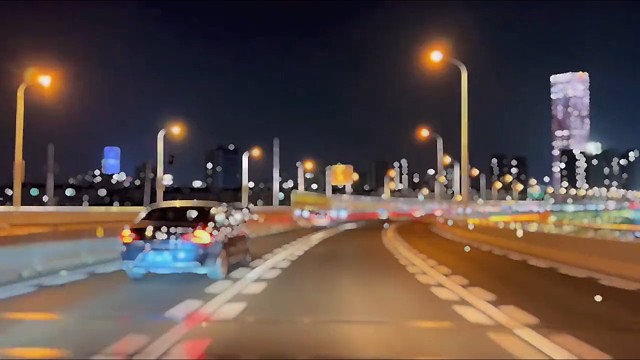 “拐个弯，与生活和解，得失都随意”