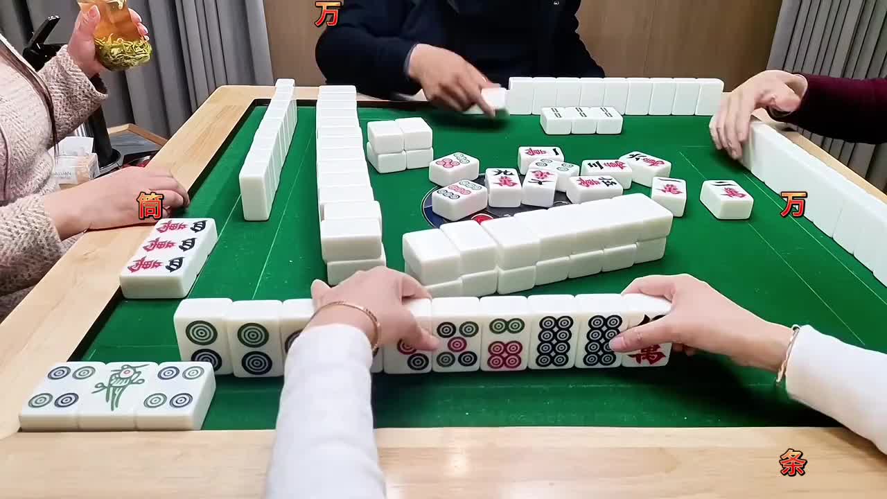 麻将三缺一，天天都开心