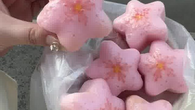 离开了武汉谁还给我吃这个雪冰。。。不愧是天天座无虚席的社区老火锅！