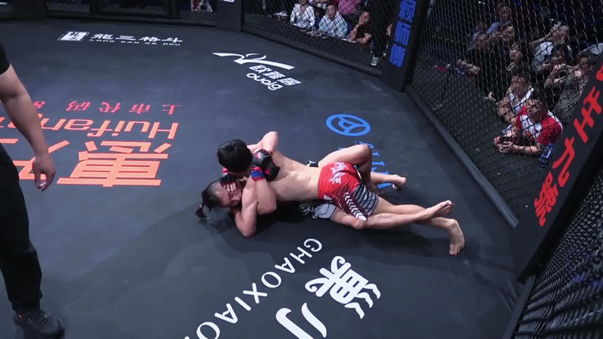 #龙三MMA 龙三格斗环球拳王巡回赛·花都站 石晓东vs詹其格宁布