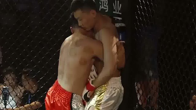 刘明杰笼边压制！程含飞如何绝地反杀？