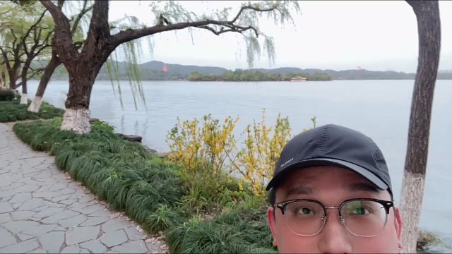 西湖十景之三潭映月三十年后再遇见