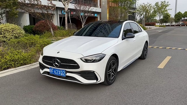 新款奔驰C260L皓夜版