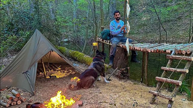 享受长达7天的户外生存，河边搭建庇护所，舒舒服服钓鱼烤着吃！