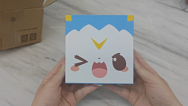 开箱全国限量一个的洛克王国世界纪念徽章！