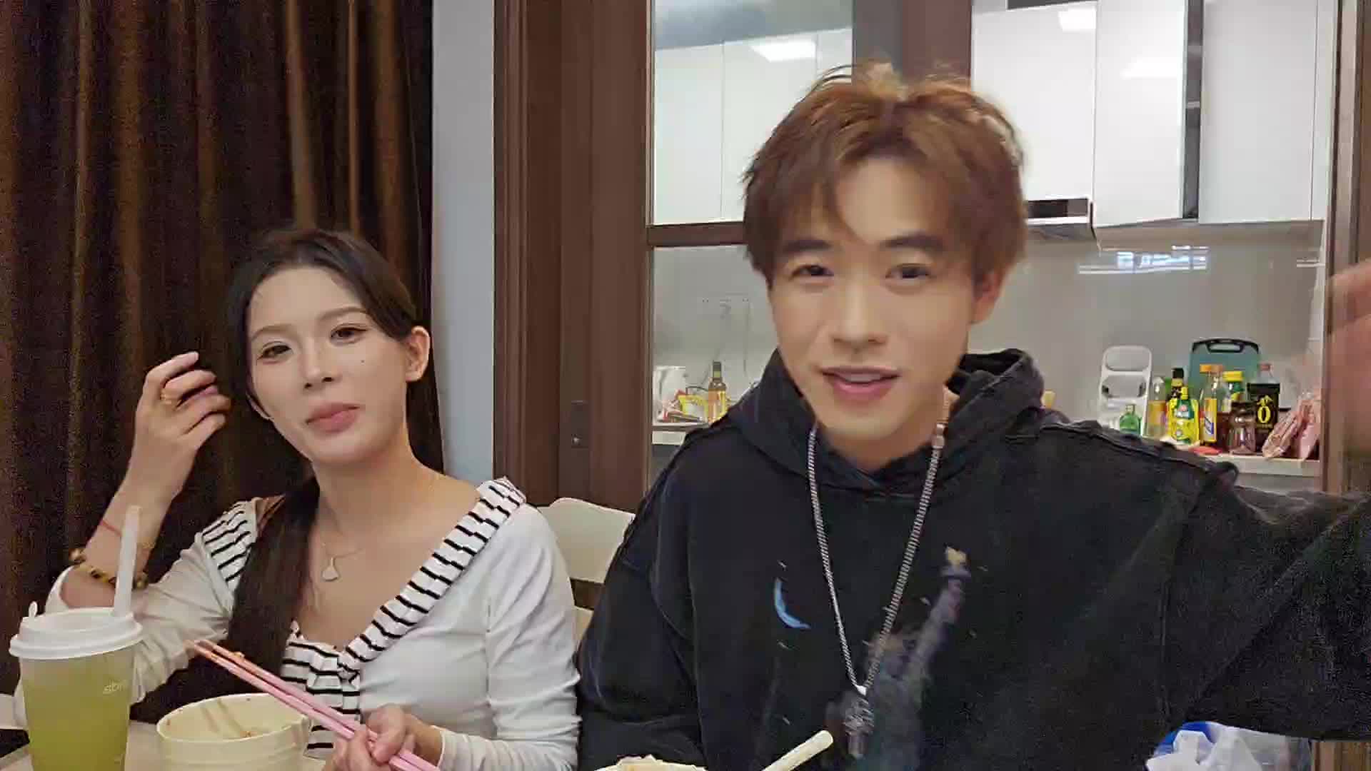 【子圣-798】师兄买的花太low，我觉得配不上zz