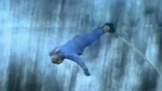 1990年美国一大学生在蹦极途中因买错绳子而意外坠亡