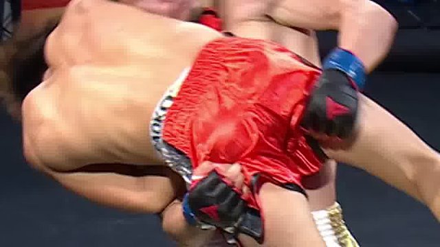 龙三格斗环球拳王巡回赛 嘎呐VS丁真珠