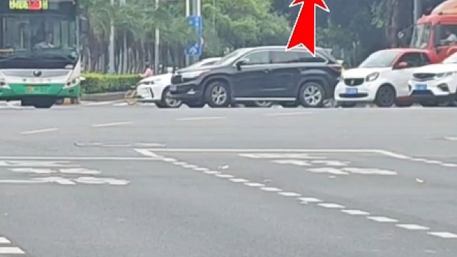 左转待转区怎么走？老司机现在演示