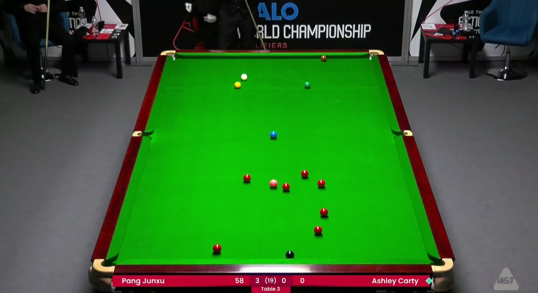 教科书式回球防守！庞俊旭再战世界锦标赛，大战卡迪对飙极限防守