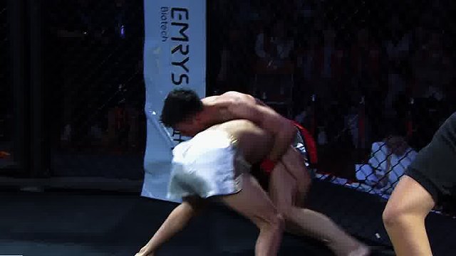 龙三格斗环球拳王巡回赛 巴图德力格尔vs孙紫阳