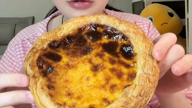 【小石奶凶】今天只吃一个汉堡！（yc：一杯饭）