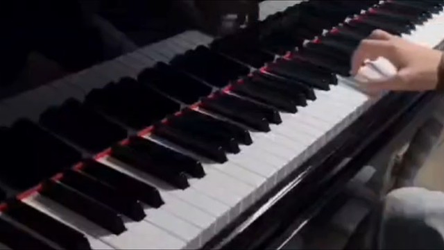 哎，最近总是莫名失眠，好久没回虎牙了