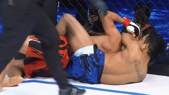 龙三格斗环球拳王巡回赛 鲁宝仪VS马克 约瑟夫