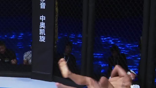 龙三格斗环球拳王巡回赛 鲁宝仪VS马克 约瑟夫