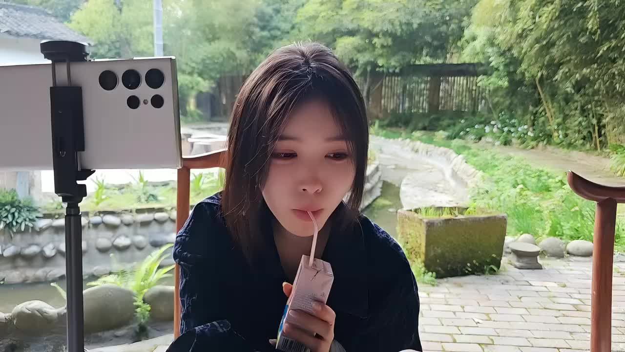 【子圣-798】03年妹妹容貌焦虑，做过的鼻子都透光了