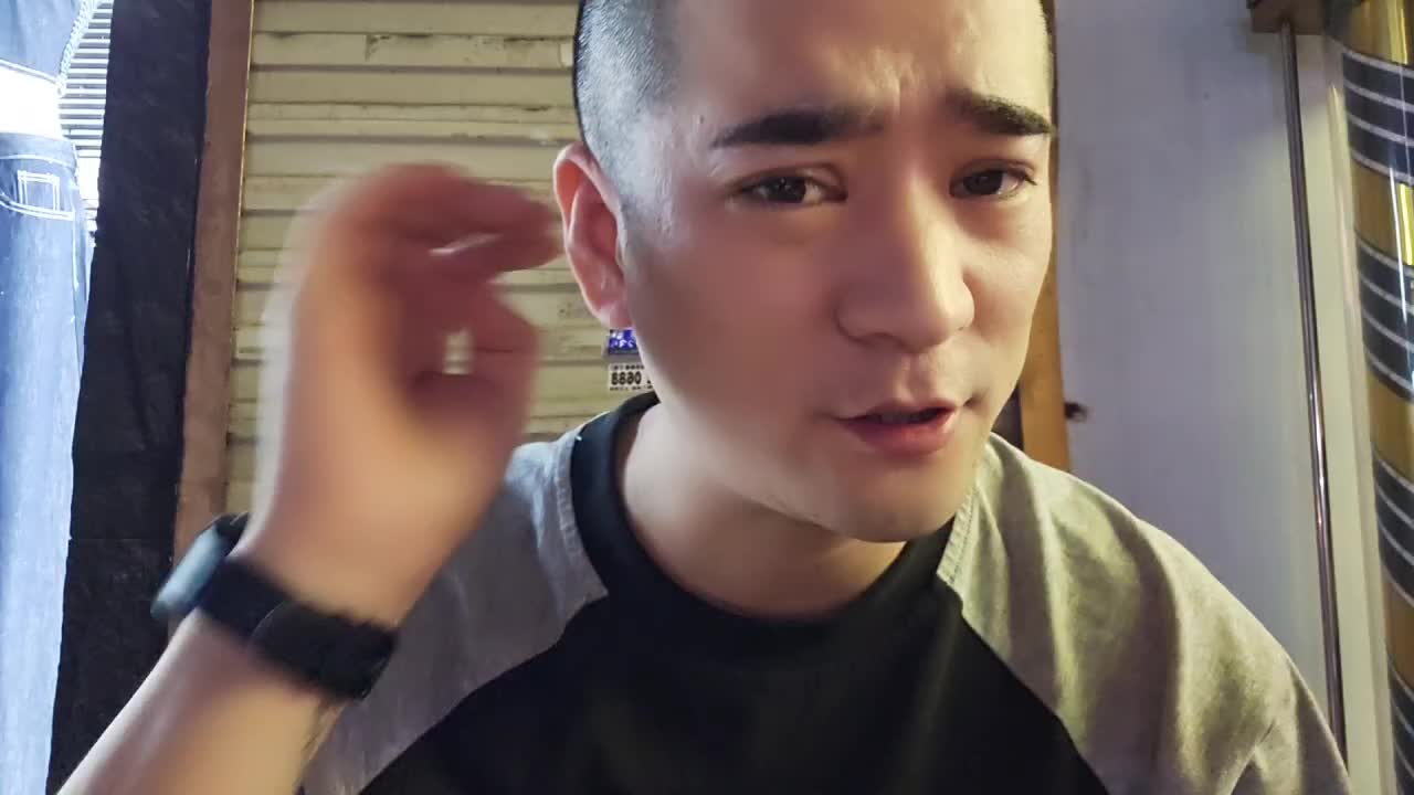 【盛世-户外小易】做直播想不挨饿就要勇于表现自己，不要放不下身段！