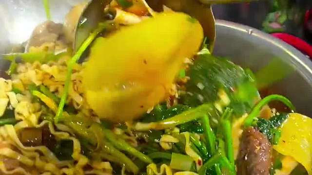 盘点那些重庆火辣地道的夜宵美食和好逛的夜市