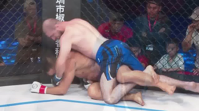 龙三格斗中国杯国际综合格斗巡回赛·广州站 清水俊一VS格西彭初