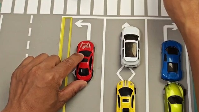 左转待转区的正确走发，10老司机都不一定清楚，新手朋友要明白