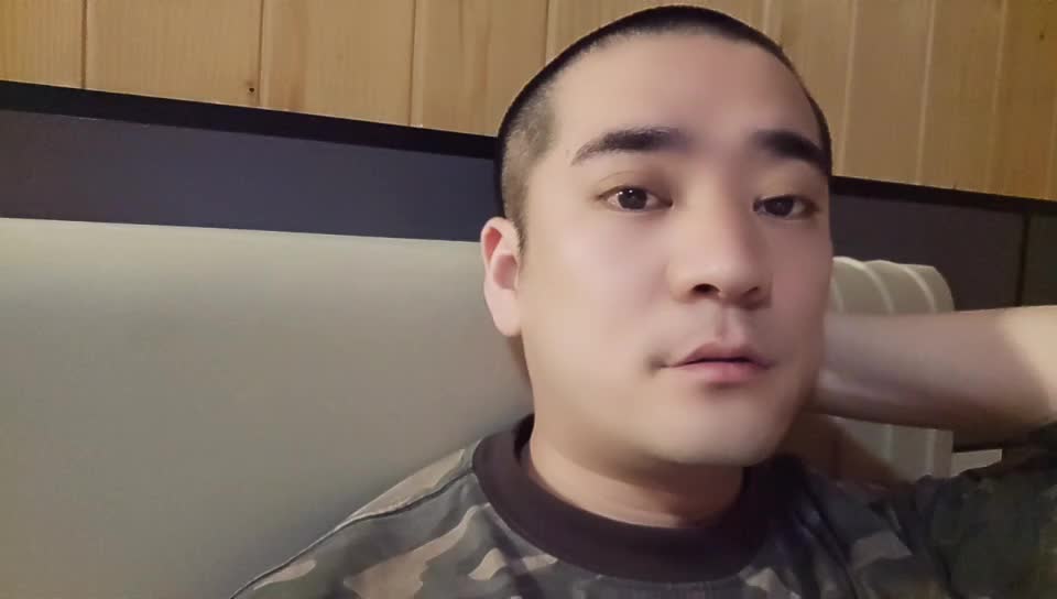 【盛世-户外小易】兄弟们再困难我也会扛下去的，哪怕去要饭！