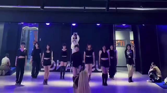 舞一个