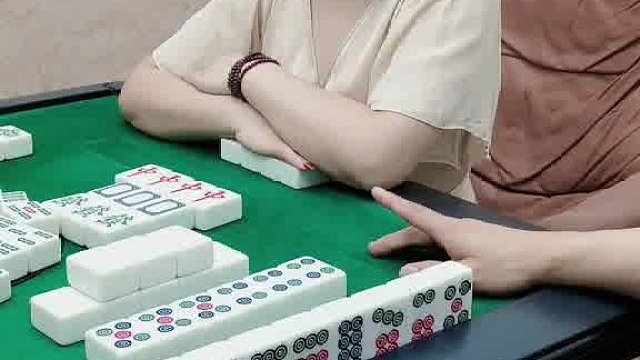 哦吼！孝感卡五星高手。进来建议哈。列牌你会杠吗？