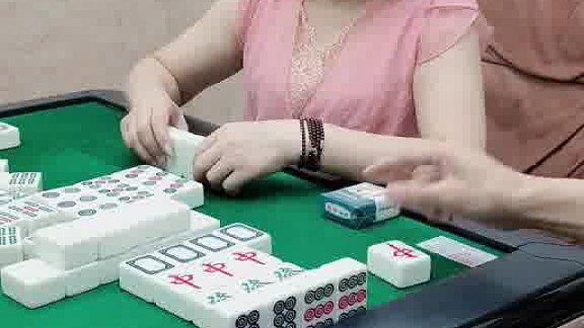 哦吼！小姐姐看到了没？借火成功OK