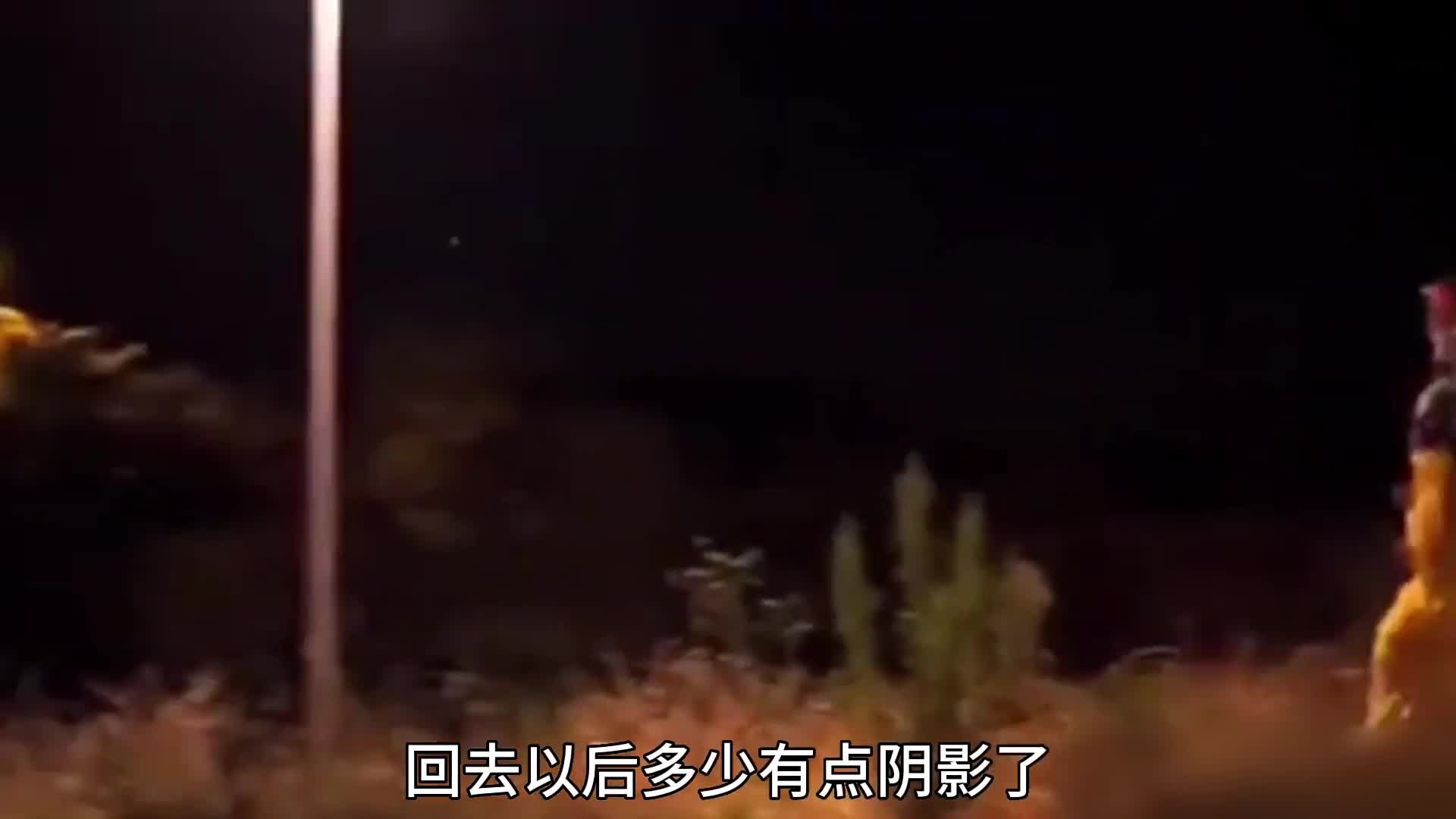 看到这样的小丑相当于国内的红衣女子