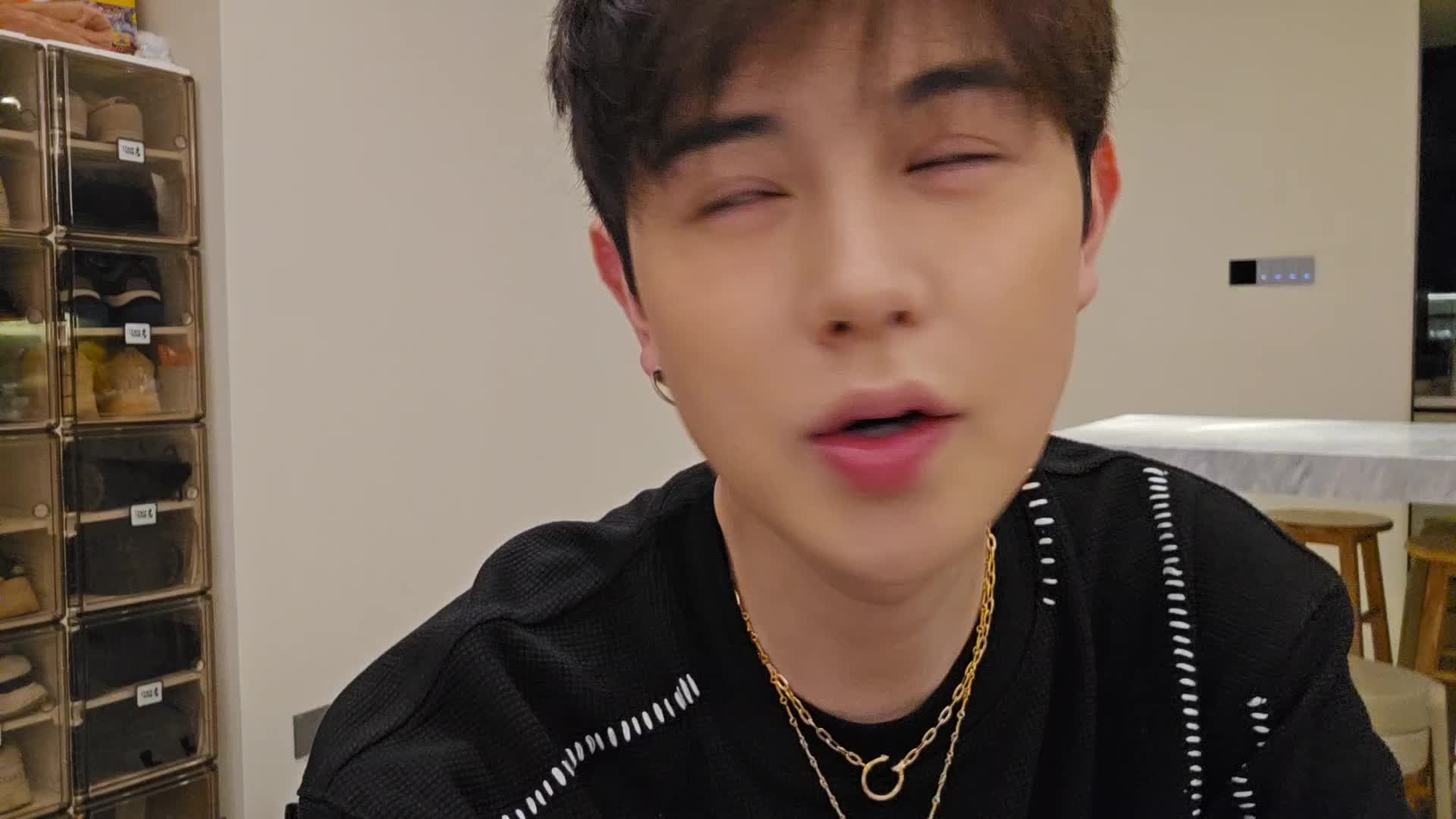 【童锦程】子圣没事可以跟我一起骑行玩玩，实在不行让他坐我后座