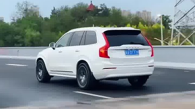 为什么现在开白车的人比黑色人多？