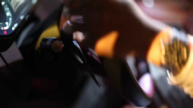 等你开上揽胜后，别忘了接回那个自卑的自己