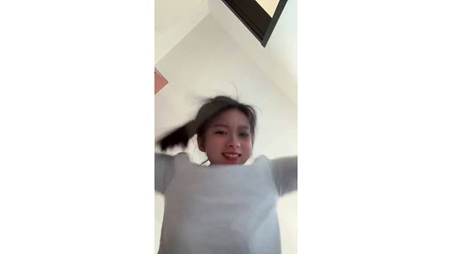 直接一个瑜伽裤大坐