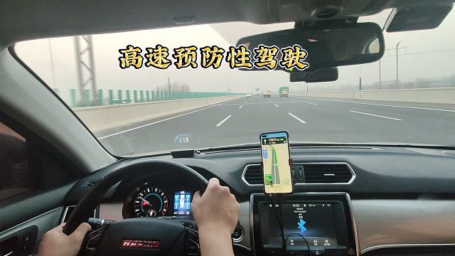 十年老司机也不一定能躲得过的事故，开车时要格外小心