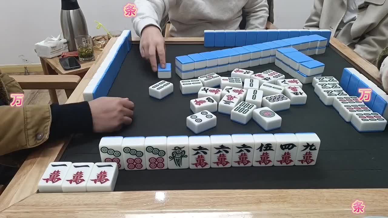 不是被吓大的，没打满就开杠