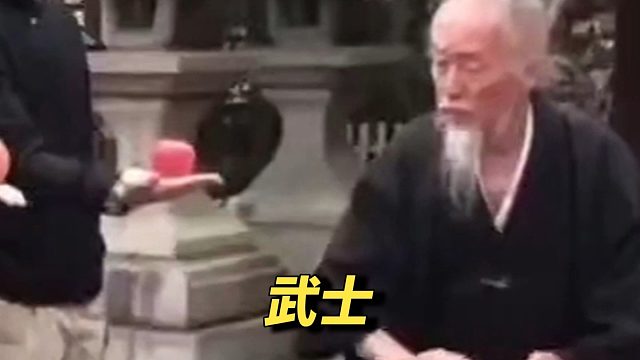 敌我双方营地的武士！