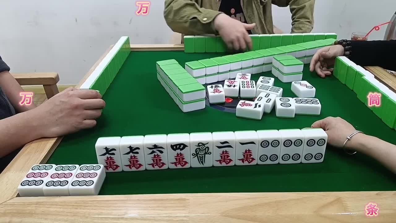 八鸡摸鸡就杠！因为鸡太多