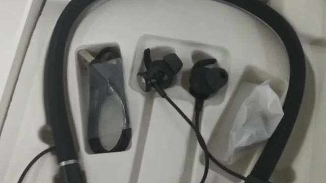 老年人助听器要去医院配吗？斯达克和奥迪康谁好？过来人经验分享