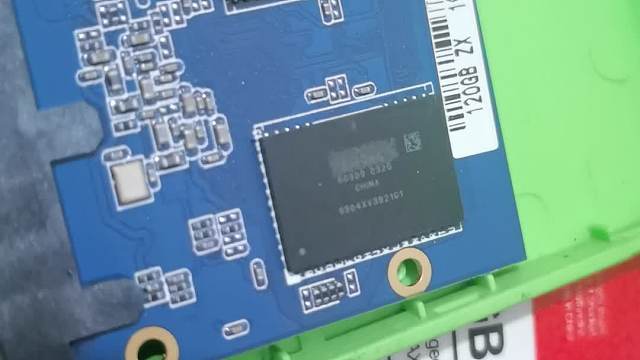 28包邮的随机固态开箱(HG2258 闪迪划线片/SM2258 大S划线片)