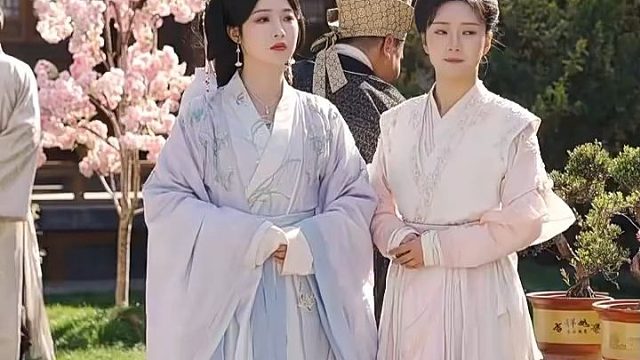 最新热门短剧 凤鸣重楼