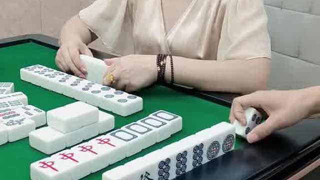 哦吼！小姐姐自己算哈。列几个猛胡呢？